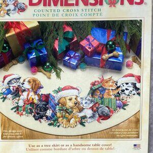 NIP Dimensions Frisky Friends Tree Skirt Cross Stitch Kit Christmas Dogs Cats